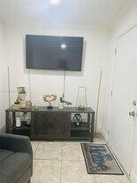 3800 SW 102nd Ave in Miami, FL - Building Photo