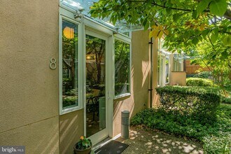 36 Moore St in Princeton, NJ - Building Photo - Building Photo