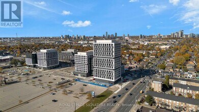 1007 The Queensway in Toronto, ON - Building Photo - Building Photo