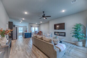 1422 E 149th Pl S in Glenpool, OK - Building Photo - Building Photo