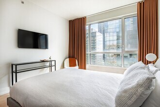 1100 Rue de la Montagne in Montréal, QC - Building Photo - Building Photo