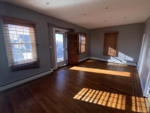 365 W Fulton St in Long Beach, NY - Building Photo - Building Photo