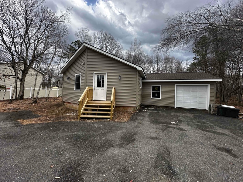 40 Nosirrah Rd in Albrightsville, PA - Building Photo