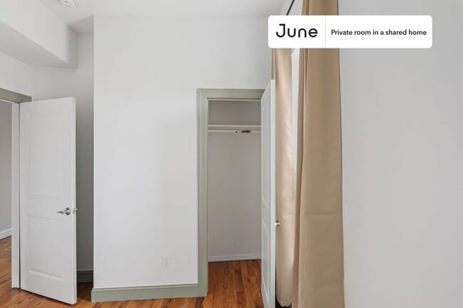 Room in Shared 4 bed/2 bath home in New York, NY - Building Photo - Building Photo