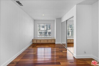 1561 3rd St in Manhattan Beach, CA - Building Photo - Building Photo