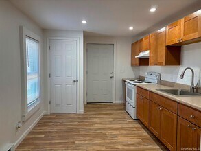 447 NY-376 in Hopewell Junction, NY - Building Photo - Building Photo