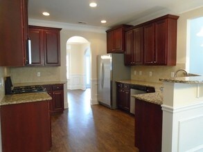 381 Plymstock Dr in Mcdonough, GA - Foto de edificio - Building Photo