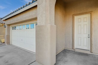 6725 Sand Swallow St in North Las Vegas, NV - Building Photo - Building Photo