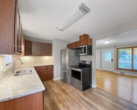 3338 Library Ln in St. Louis Park, MN - Building Photo - Building Photo