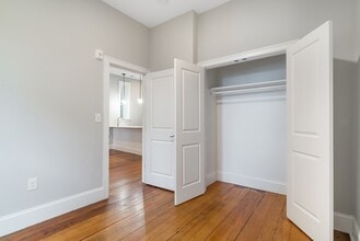 5 Saybrook St, Unit 2 in Boston, MA - Foto de edificio - Building Photo