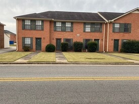 1411 Brookline Ave SW in Decatur, AL - Building Photo