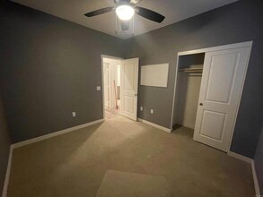 859 Blackstone Dr in San Marcos, CA - Foto de edificio - Building Photo