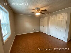 1130 S Washington St in Lafayette, LA - Building Photo - Building Photo