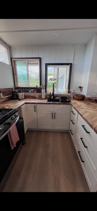 74-854-583 Laimana St in Kailua Kona, HI - Foto de edificio