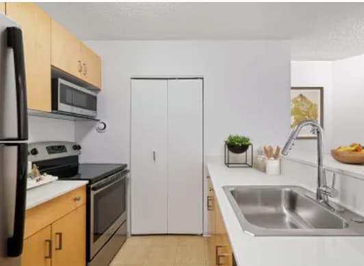 728 N Dearborn St in Chicago, IL - Foto de edificio - Building Photo