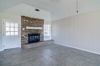 295 Broadmoor St in Trinity, TX - Building Photo - Building Photo