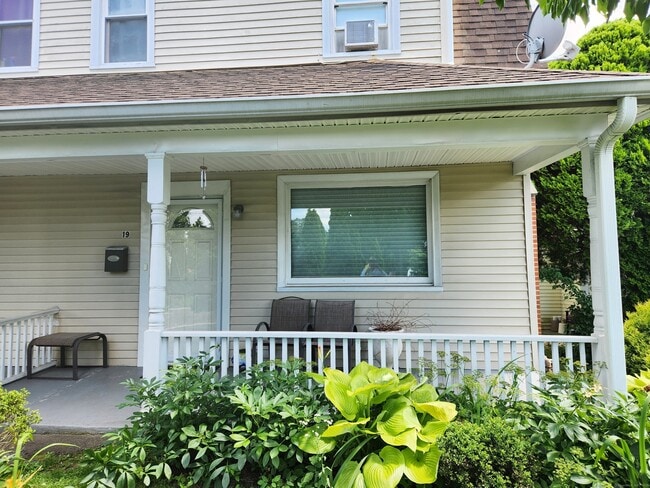 property at 19 Valley Rd
