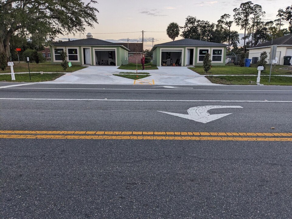 776 E Broadway St in Oviedo, FL - Building Photo