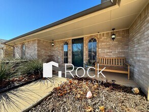 9009 Rolling Green Ave in Oklahoma City, OK - Building Photo - Building Photo