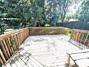 205 E Wall Ave in Des Moines, IA - Building Photo - Building Photo