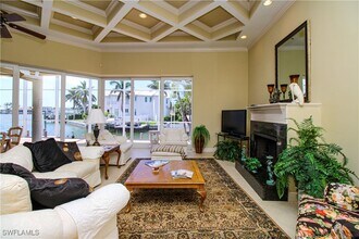 481 Maunder Ct in Marco Island, FL - Building Photo - Building Photo