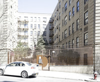 201 E 164th St in Bronx, NY - Foto de edificio - Building Photo