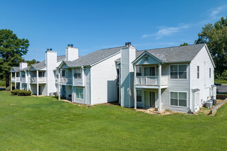 Stone Ridge at Germantown Falls in Memphis, TN - Building Photo - Building Photo