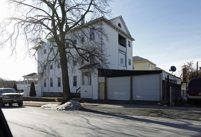497 Grafton St in Worcester, MA - Building Photo - Building Photo