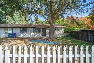 2850 N Francis St in Coeur d'Alene, ID - Building Photo - Building Photo