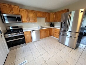 1907 Southwood Dr in Champaign, IL - Building Photo - Building Photo