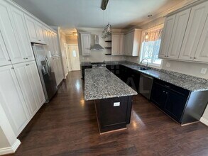 16135 Henry Ruff Rd in Livonia, MI - Building Photo - Building Photo