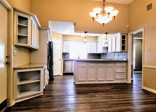 1327 Royal Palm Ln in Carrollton, TX - Building Photo - Building Photo
