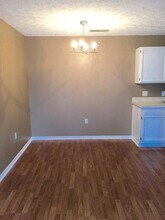 1081 S Broadway in Lexington, KY - Building Photo - Building Photo