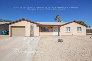 14815 N 38th St in Phoenix, AZ - Building Photo