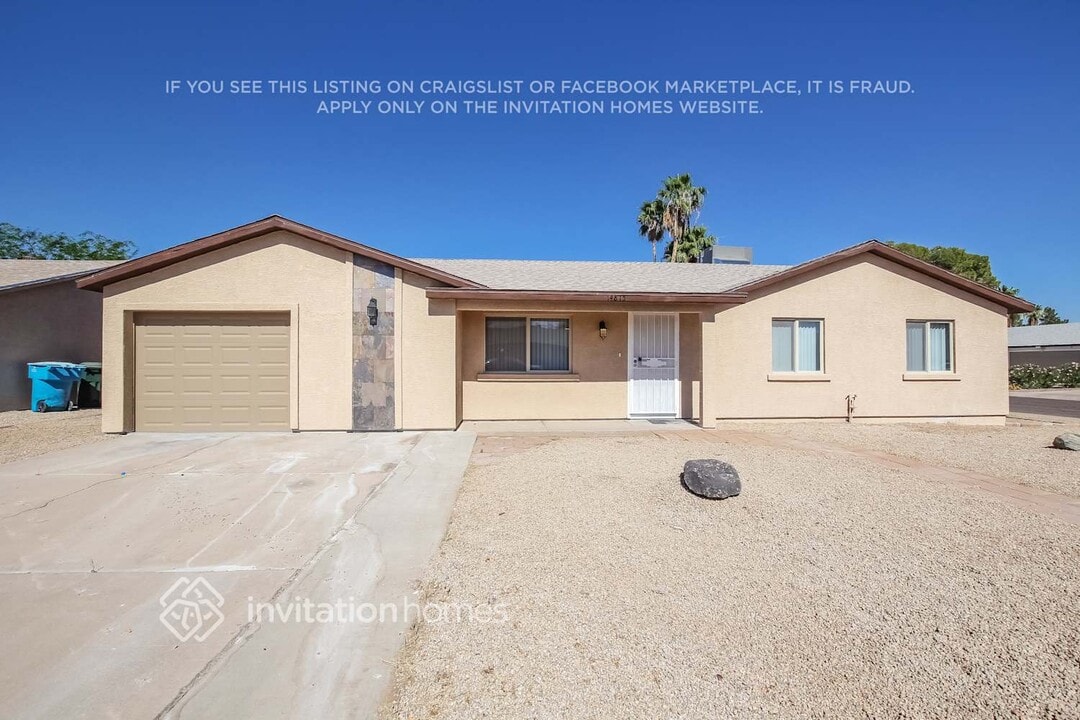 14815 N 38th St in Phoenix, AZ - Foto de edificio