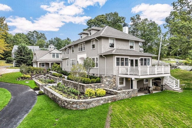 17 Atlantic Ave in Cohasset, MA - Building Photo - Building Photo