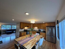 9220 11th Ave SW in Seattle, WA - Building Photo