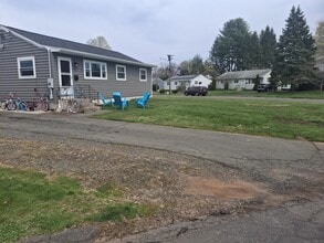 197 Overhill Dr in Berlin, CT - Building Photo - Building Photo