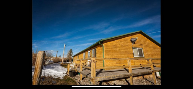 45 Armstrong Rd in Cardwell, MT - Foto de edificio - Building Photo