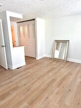 4 Avonshire Ct in Silver Spring, MD - Foto de edificio - Building Photo