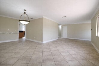 6331 SW 94th Ave in Miami, FL - Building Photo - Building Photo