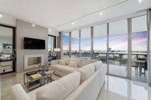 9705 Collins Ave in Bal Harbour, FL - Building Photo
