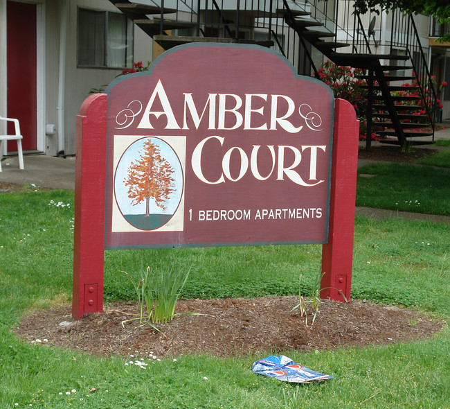 Amber Court in Corvallis, OR - Foto de edificio - Building Photo