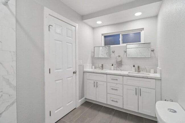 1204 E El Norte Pkwy in Escondido, CA - Building Photo - Building Photo