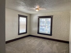21 Lakeview Ter, Unit 21 LakeviewTerrace-Up in Rochester, NY - Foto de edificio - Building Photo