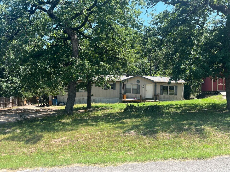 16521 Timberwood in Lindale, TX - Building Photo