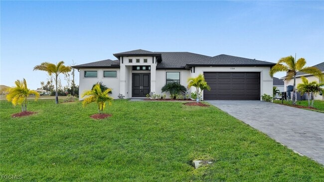 1704 NW 38th Ave in Cape Coral, FL - Building Photo - Building Photo
