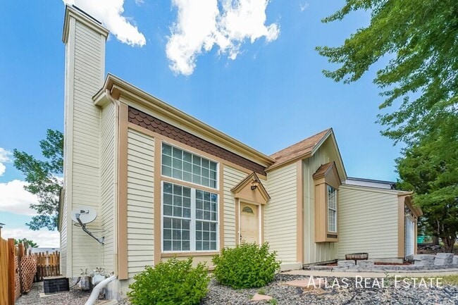 19797 E Dartmouth Ave in Aurora, CO - Building Photo - Building Photo