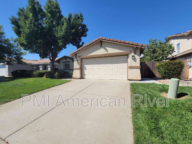 4578 Excelsior Rd in Mather, CA - Building Photo