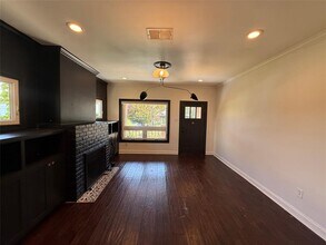 4606 Depew Ave in Austin, TX - Building Photo - Building Photo